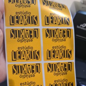 Adesivo Quadrado 5cm Metalizado Dourado – Lacre com Logomarca